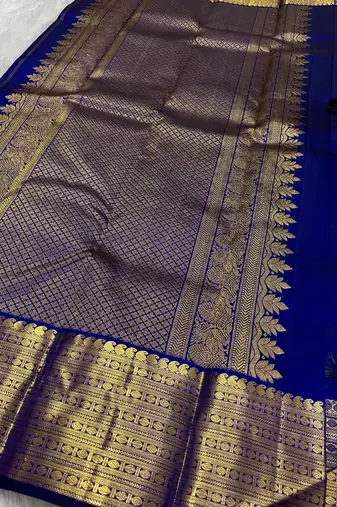 Blue silk blend banarasi saree with unstitched blouse piece