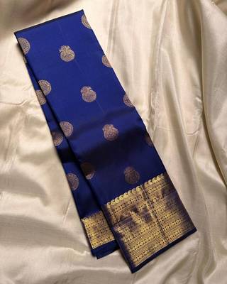 Blue silk blend banarasi saree with unstitched blouse piece 4