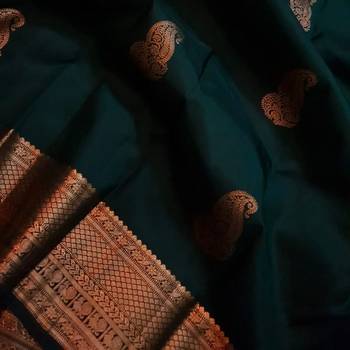 Green silk blend banarasi saree with unstitched blouse piece 3