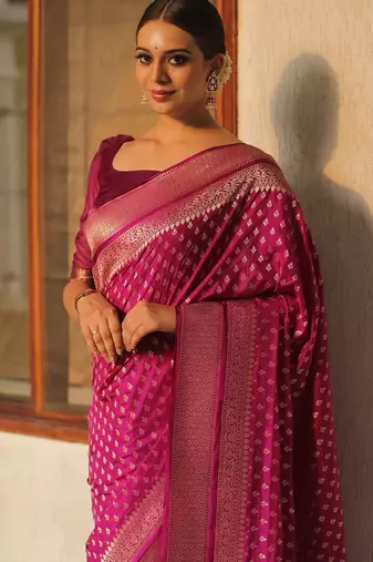 Pink silk blend banarasi saree with unstitched blouse piece