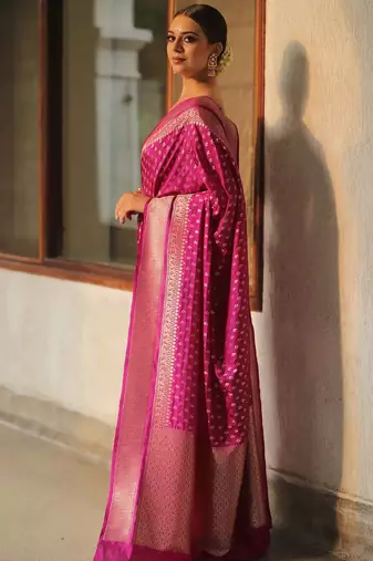Pink silk blend banarasi saree with unstitched blouse piece