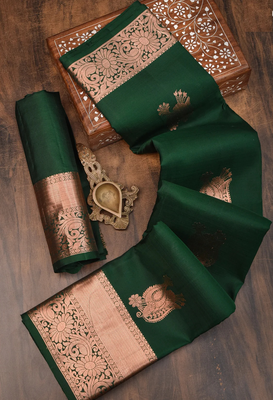 Green silk blend banarasi saree with unstitched blouse piece 2
