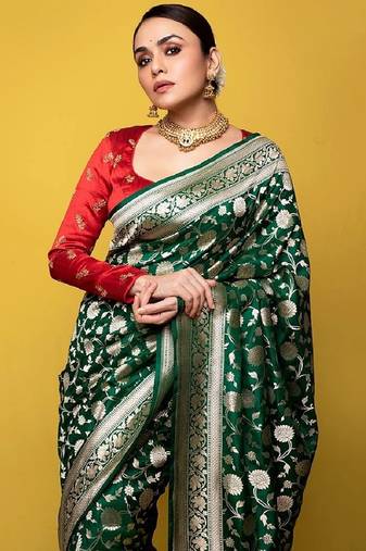 Green red soft silk blend banarasi jacuard work designer party wear saree with unstitched blouse piece