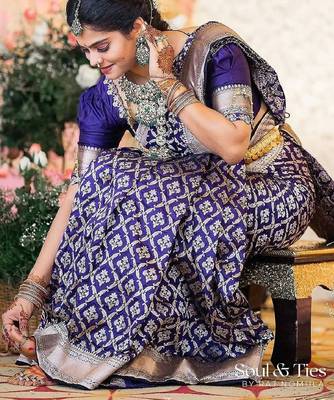 Purple silk blend banarasi saree with unstitched blouse piece 2