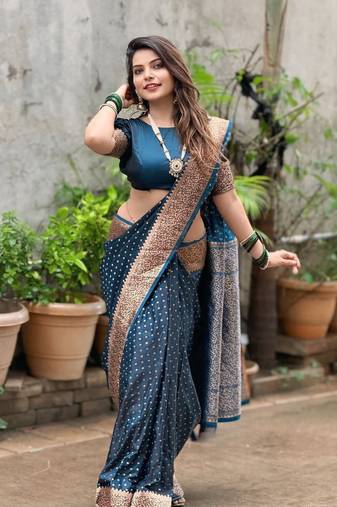 Mor[pich soft silk blend banarasi jacuard work designer party wear saree with unstitched blouse piece