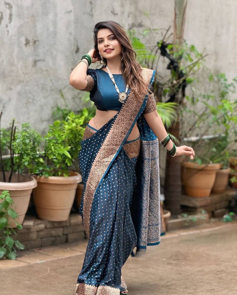 Mor[pich soft silk blend banarasi jacuard work designer party wear saree with unstitched blouse piece