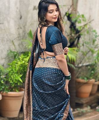 Mor[pich silk blend banarasi saree with unstitched blouse piece 2