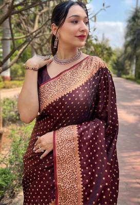 Maroon silk blend banarasi saree with unstitched blouse piece 3