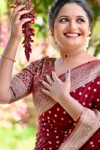 Maroon silk blend banarasi saree with unstitched blouse piece