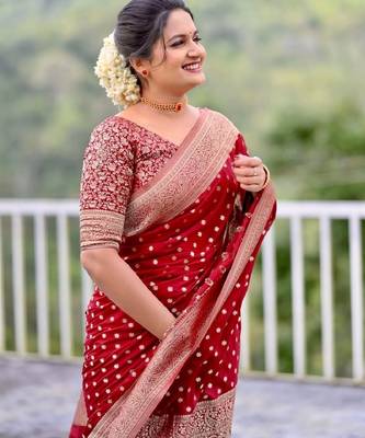 Maroon silk blend banarasi saree with unstitched blouse piece 3