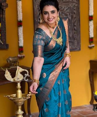 Rama silk blend banarasi saree with unstitched blouse piece 2