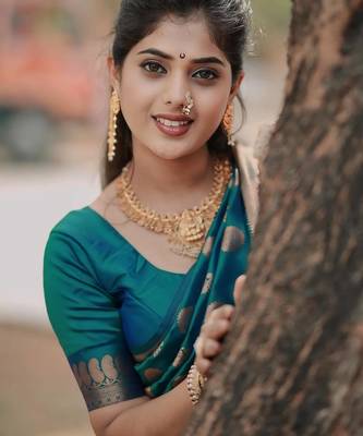Rama silk blend banarasi saree with unstitched blouse piece 4