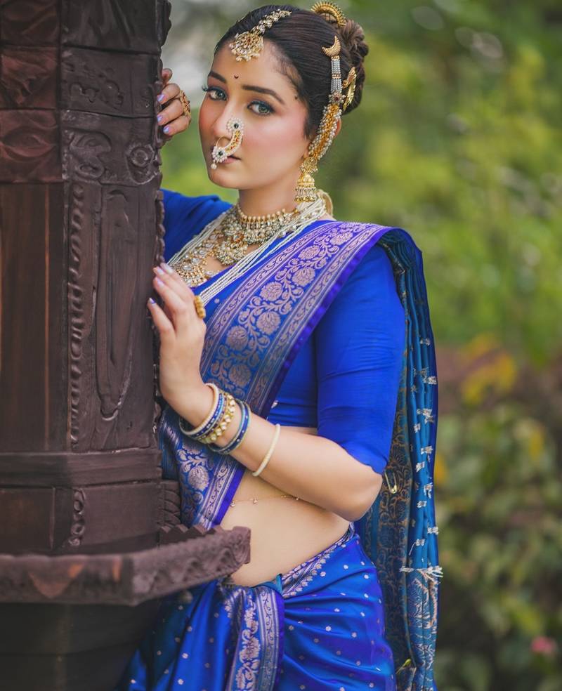 Royal blue silk blend banarasi saree with unstitched blouse piece