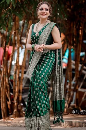 Green soft silk blend banarasi jacuard work designer party wear saree with unstitched blouse piece
