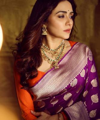 Purple silk blend banarasi saree with unstitched blouse piece 4