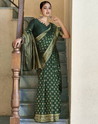 Green silk blend banarasi saree with unstitched blouse piece 1
