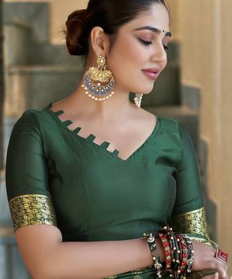 Green silk blend banarasi saree with unstitched blouse piece 5