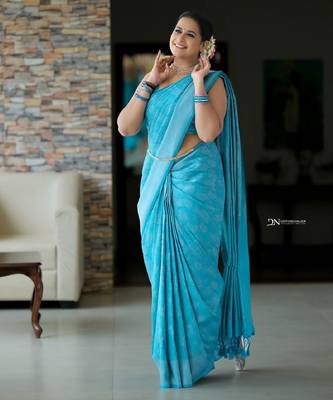 Sky blue silk blend banarasi saree with unstitched blouse piece 3