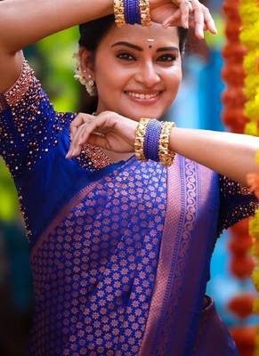 Royal blue silk blend banarasi saree with unstitched blouse piece 2