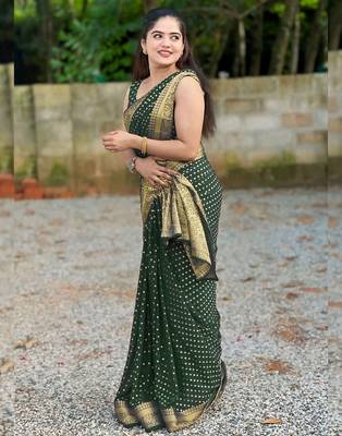 Green silk blend banarasi saree with unstitched blouse piece 3