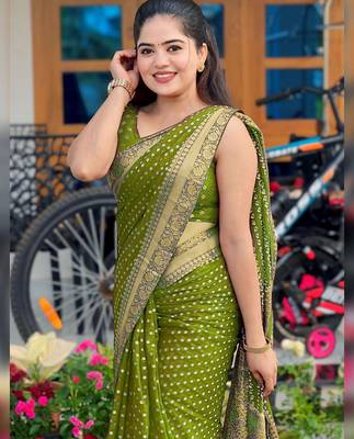Mehendi silk blend banarasi saree with unstitched blouse piece 2