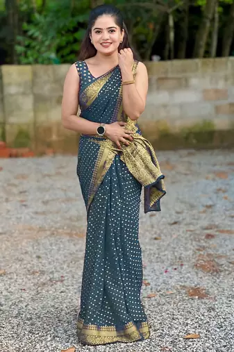 Morpich silk blend banarasi saree with unstitched blouse piece
