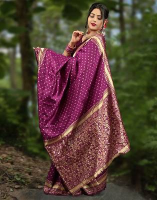 Wine silk blend banarasi saree with unstitched blouse piece 3