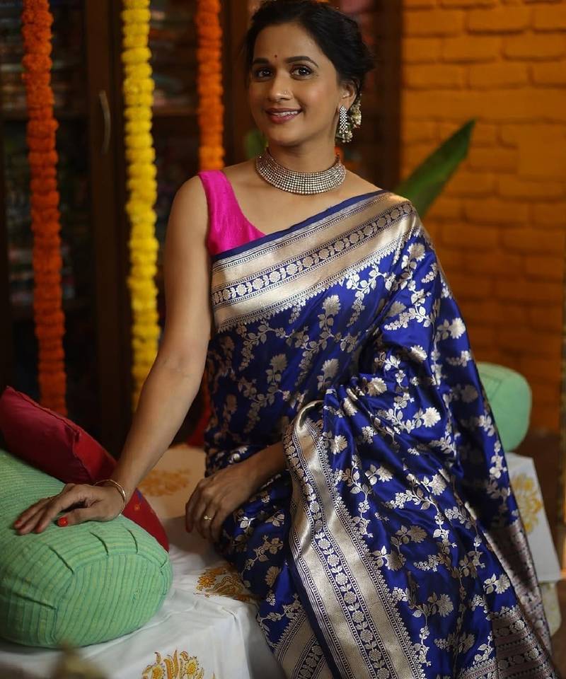 Blue soft silk blend banarasi jacuard work designer party wear saree with unstitched blouse piece