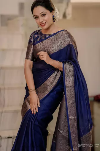 Blue silk blend banarasi saree with unstitched blouse piece