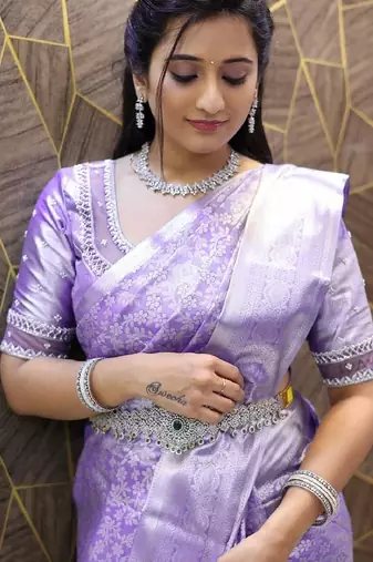 Lavender silk blend banarasi saree with unstitched blouse piece