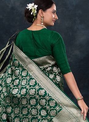 Green silk blend banarasi saree with unstitched blouse piece 4