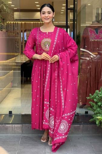 Women's cotton khadi sequin embroidered pink kurta pant set with cotton dupatta