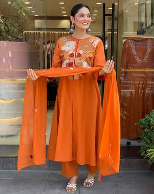 Women's chanderi silk sequin embroidered orange kurta pant set with chanderi dupatta 4