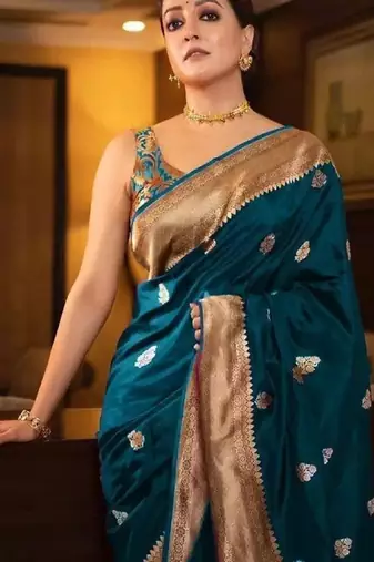 Morpich silk blend banarasi saree with unstitched blouse piece