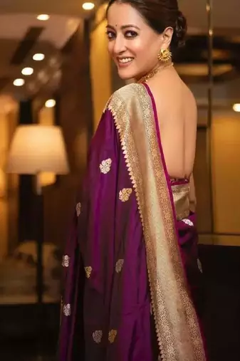 Purple silk blend banarasi saree with unstitched blouse piece