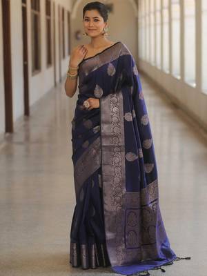 Blue silk blend banarasi saree with unstitched blouse piece 5