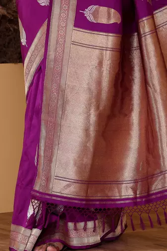 Purple silk blend banarasi saree with unstitched blouse piece
