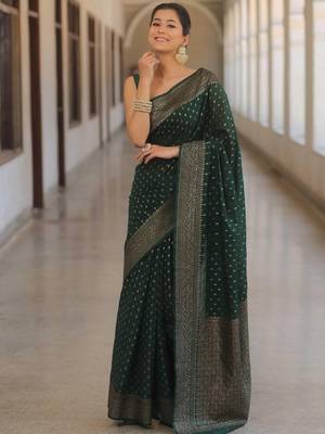 Green silk blend banarasi saree with unstitched blouse piece 3