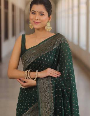 Green silk blend banarasi saree with unstitched blouse piece 5