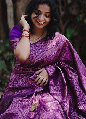 Purple silk blend banarasi saree with unstitched blouse piece 3