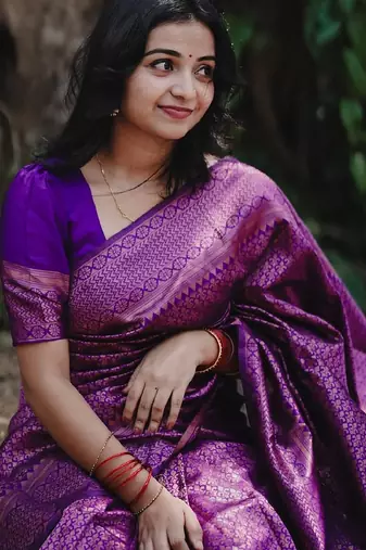 Purple silk blend banarasi saree with unstitched blouse piece