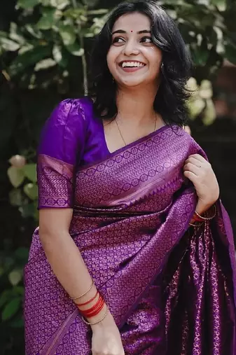 Purple silk blend banarasi saree with unstitched blouse piece