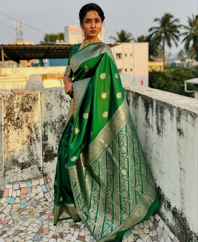 Green soft silk blend banarasi jacuard work designer party wear saree with unstitched blouse piece