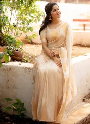 White silk blend banarasi saree with unstitched blouse piece 2