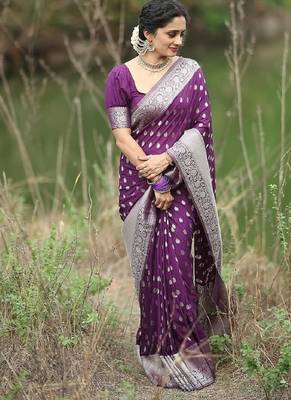 Wine silk blend banarasi saree with unstitched blouse piece 2