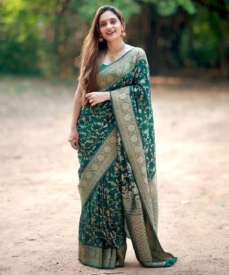Green silk blend banarasi saree with unstitched blouse piece 4