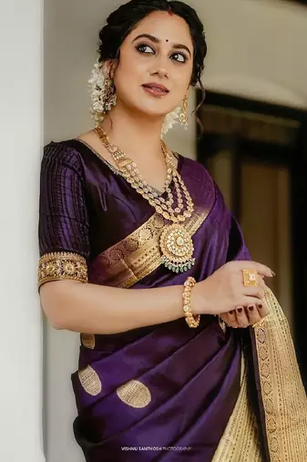 Purple silk blend banarasi saree with unstitched blouse piece