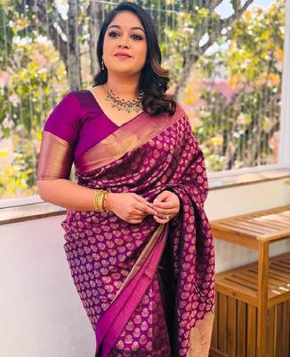 Wine silk blend banarasi saree with unstitched blouse piece 3