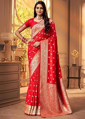 Red silk blend banarasi saree with unstitched blouse piece 4