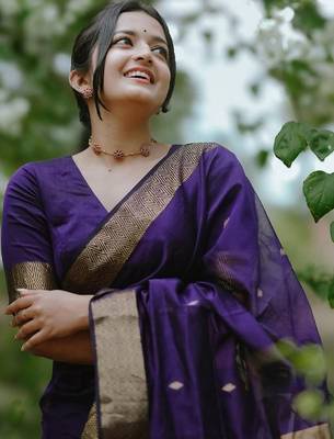 Purple silk blend banarasi saree with unstitched blouse piece 2